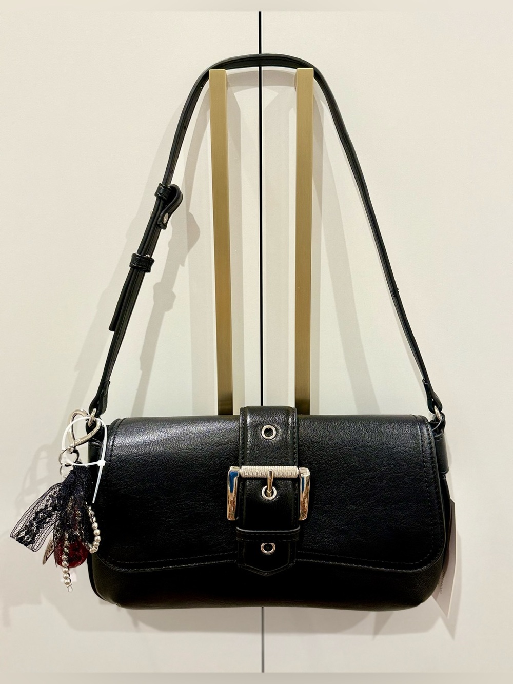 NWT Steve Madden Black Baguette Shoulder Bag w/ Cherry Charm - Picture 10 of 11